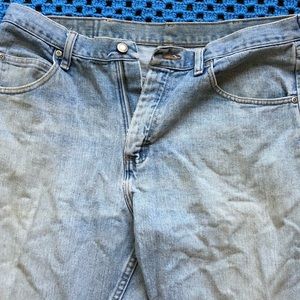 Wrangler Straight Fit Jeans (Light Wash)